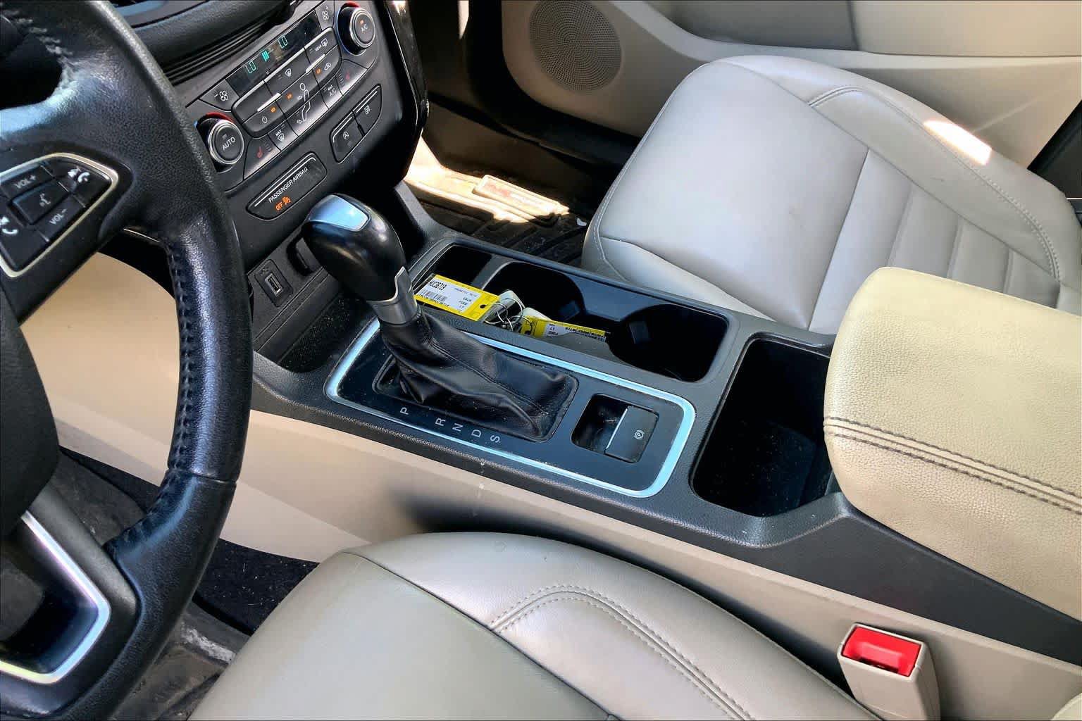 Used 2017 Ford Escape Titanium AWD/4WD image 17