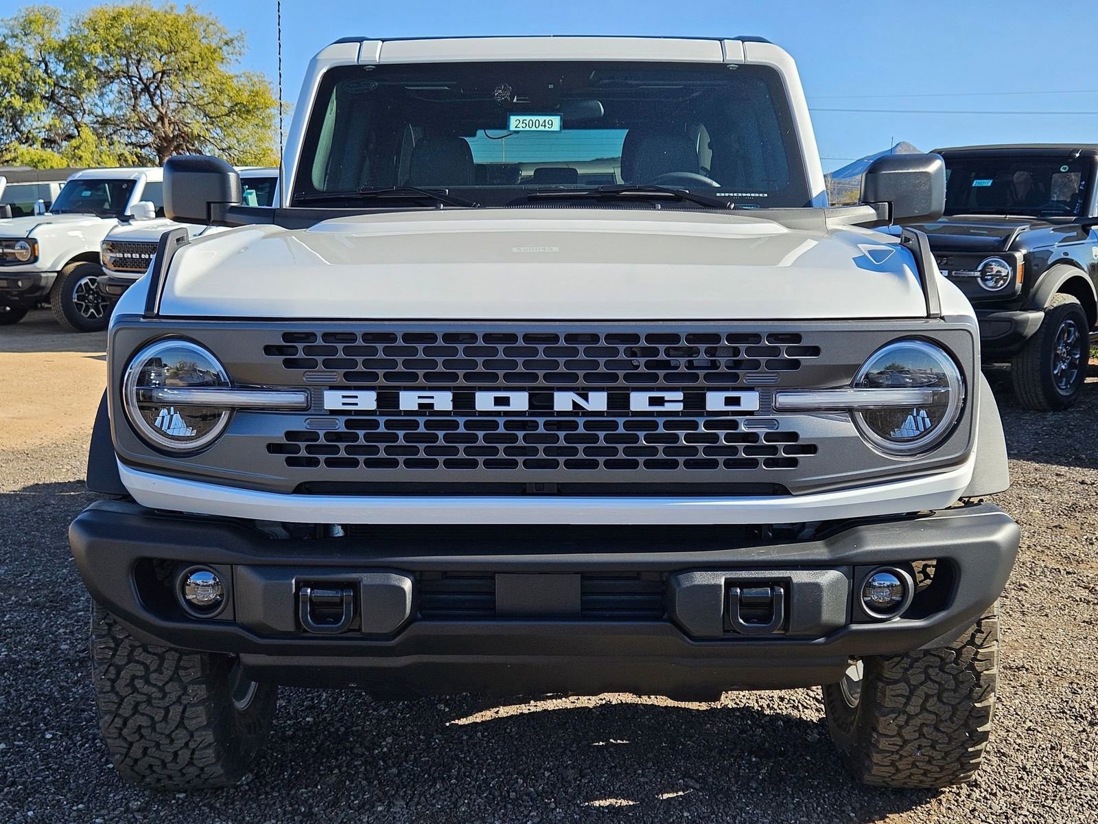 New 2025 Ford Bronco Badlands image 2