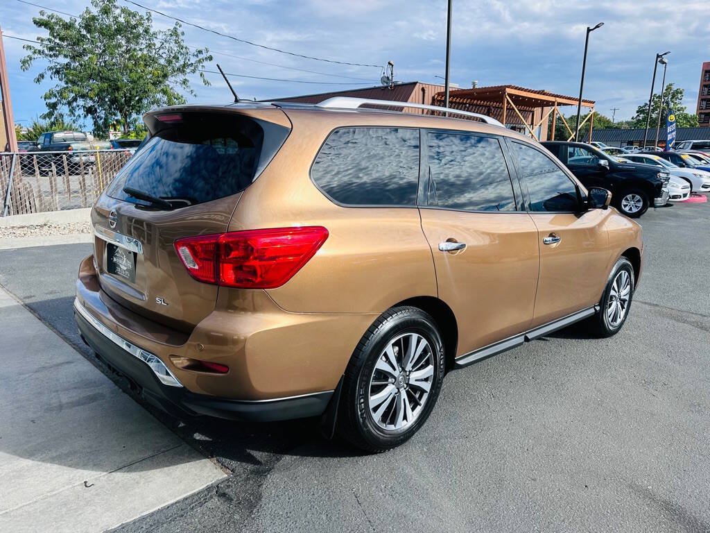 Used 2017 Nissan Pathfinder SL w/ SL Tech Package AWD/4WD image 7