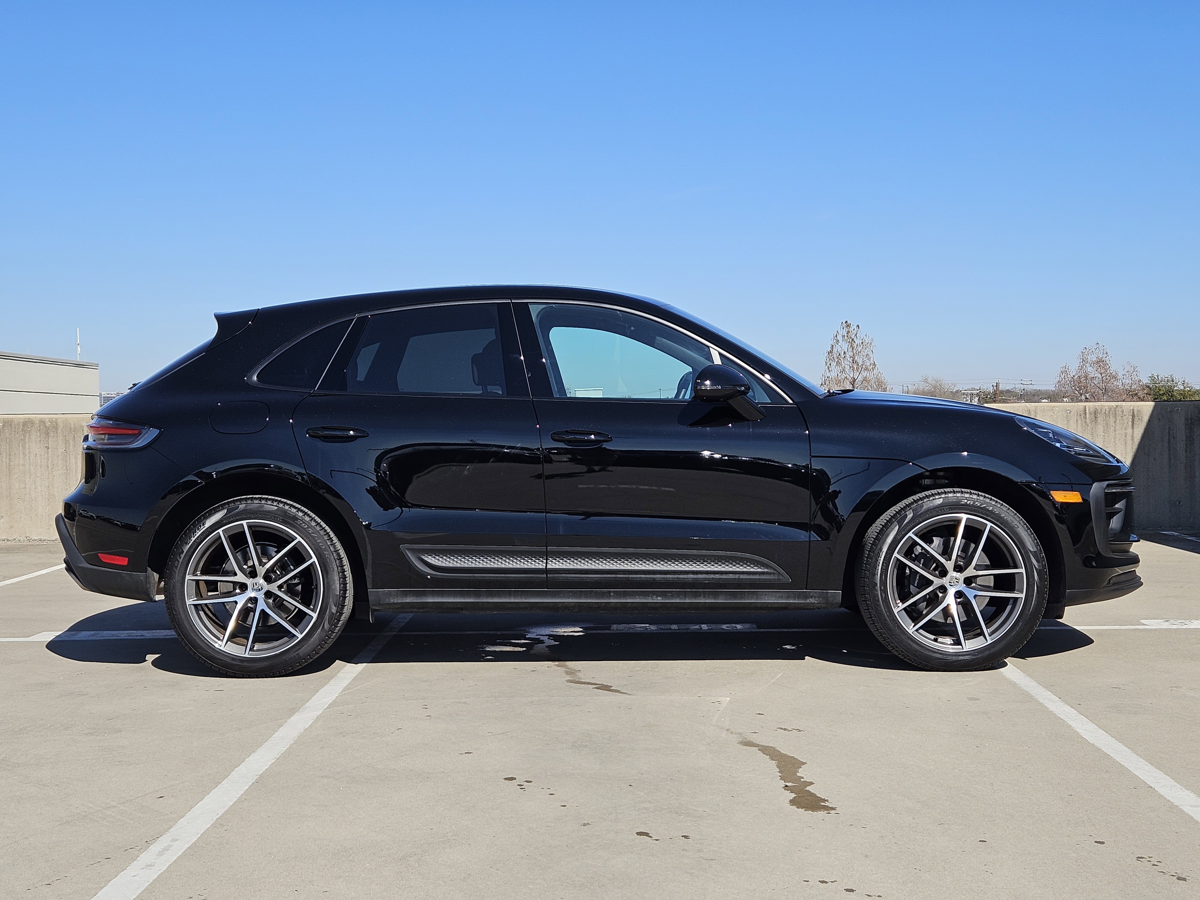 Certified 2026 Porsche Macan image 9