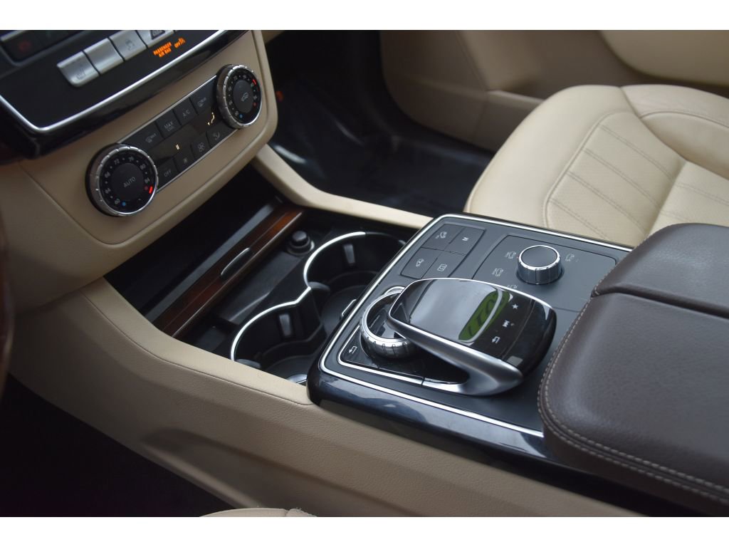 Used 2017 Mercedes-Benz GLS 450 4MATIC image 34