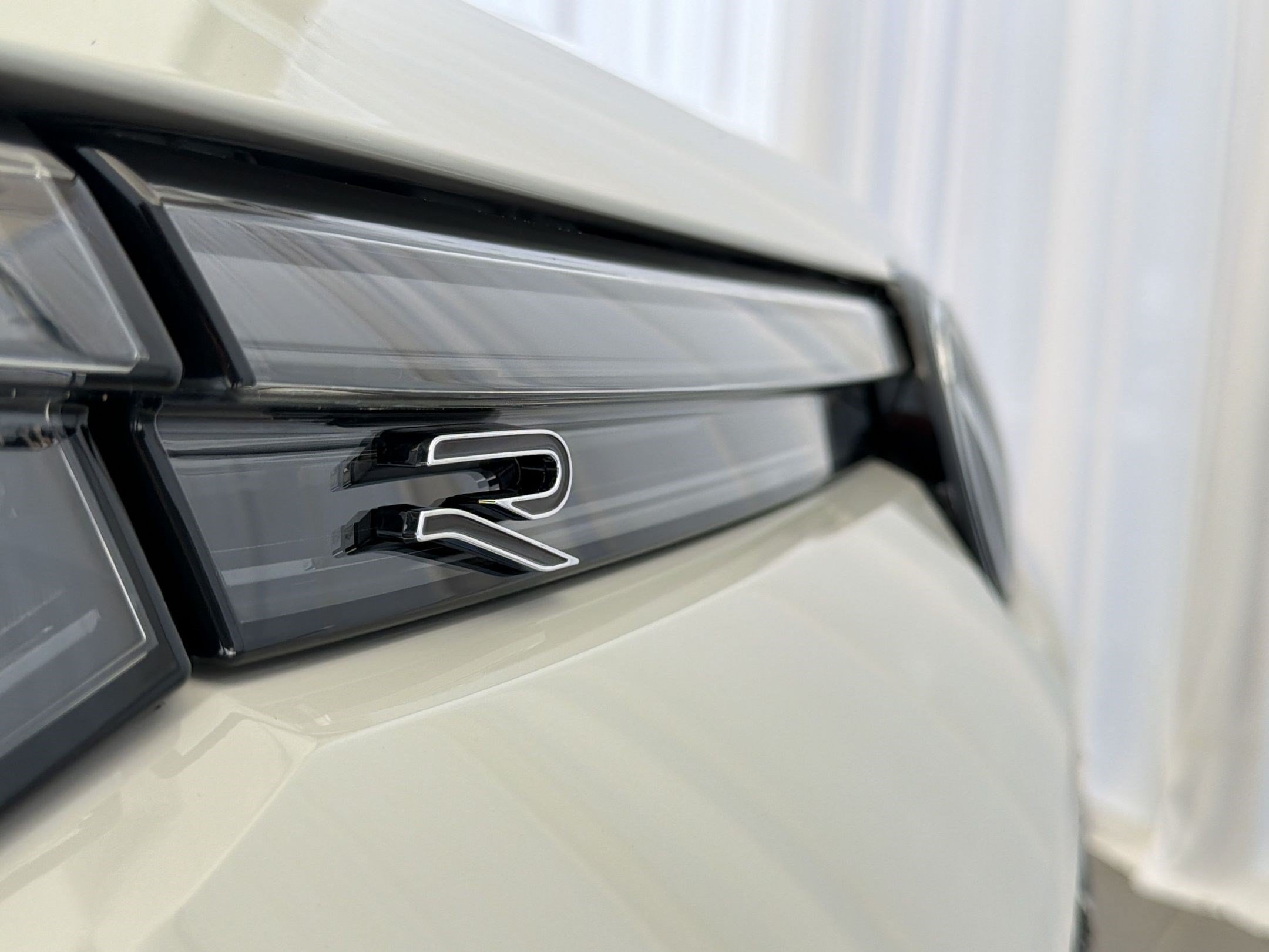 New 2026 Volkswagen Tiguan SE R-Line FWD image 37