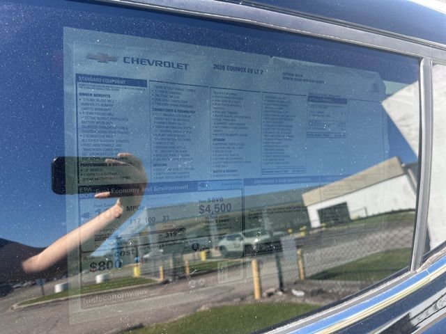New 2026 Chevrolet Equinox EV LT image 36