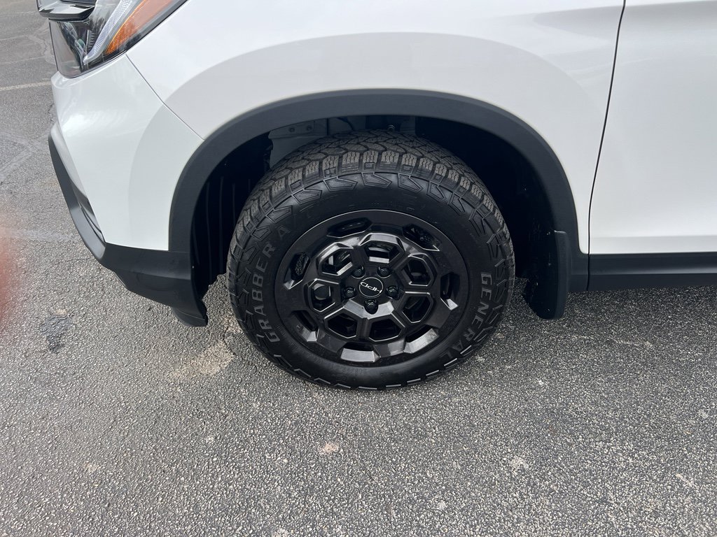 Certified 2025 Honda Ridgeline TrailSport+ image 8