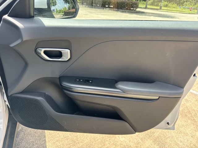 Used 2025 Kia K4 FWD image 18