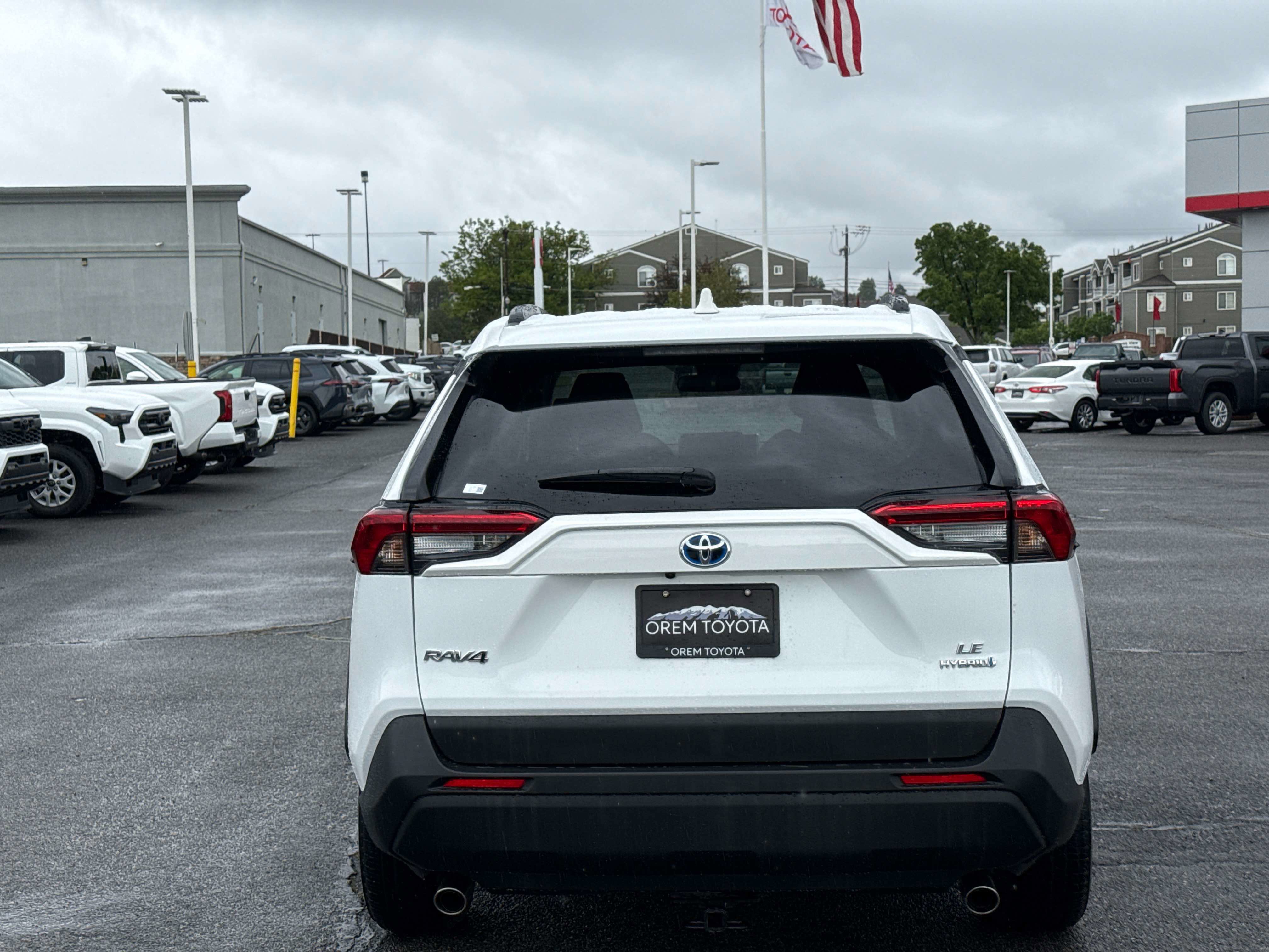Used 2024 Toyota RAV4 LE AWD/4WD image 4