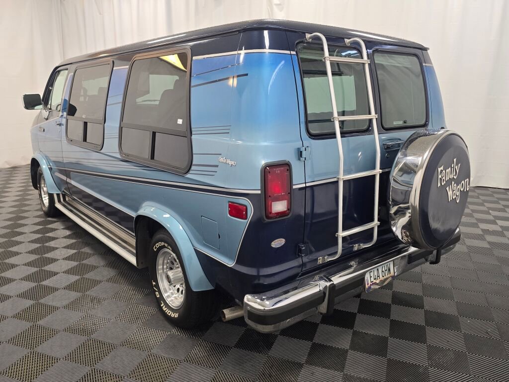 Used 1991 Dodge B2500 image 3
