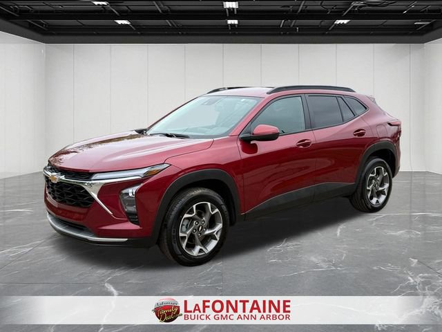 Certified 2025 Chevrolet Trax LT FWD image 1