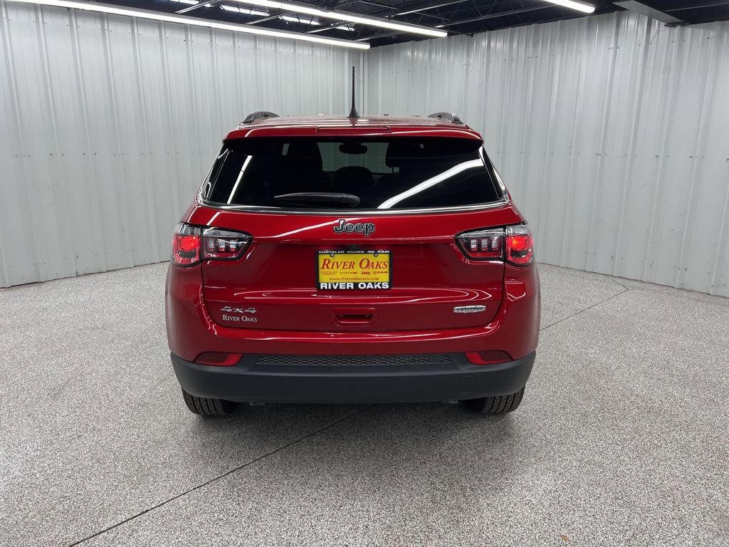 Used 2025 Jeep Compass Latitude image 5