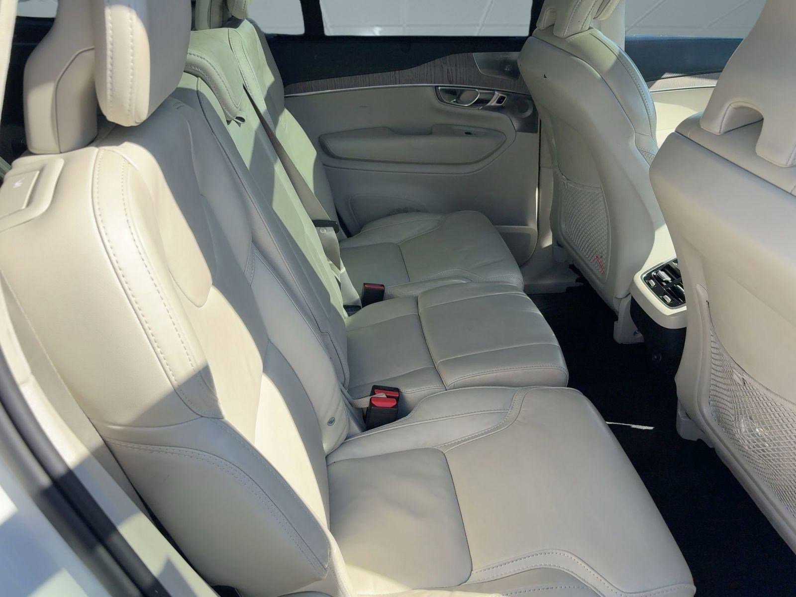 Certified 2023 Volvo XC90 B6 Ultimate w/ Lounge Package image 29
