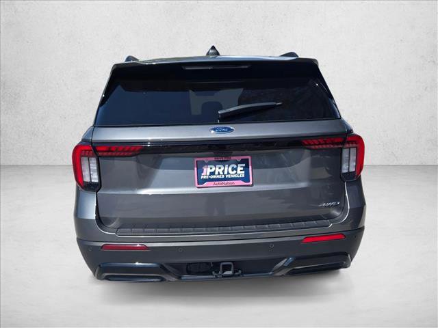 Used 2025 Ford Explorer ST-Line w/ ST-Line Street Pack AWD/4WD image 7