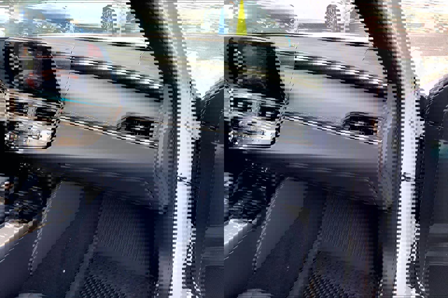 Certified 2022 Lexus ES 350 w/ Premium Package image 19