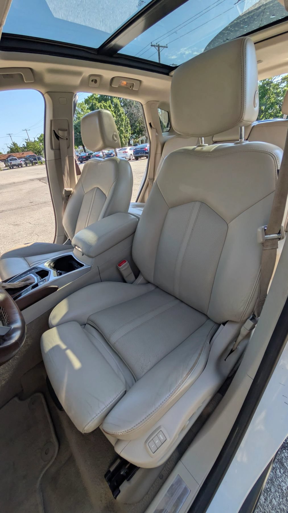 Used 2013 Cadillac SRX Premium w/ Driver Assist Package AWD/4WD image 11