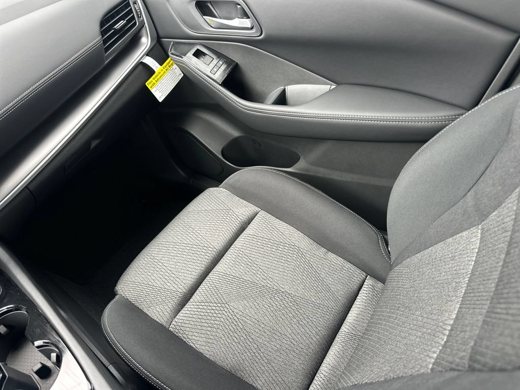 New 2026 Nissan Rogue SV AWD/4WD image 27