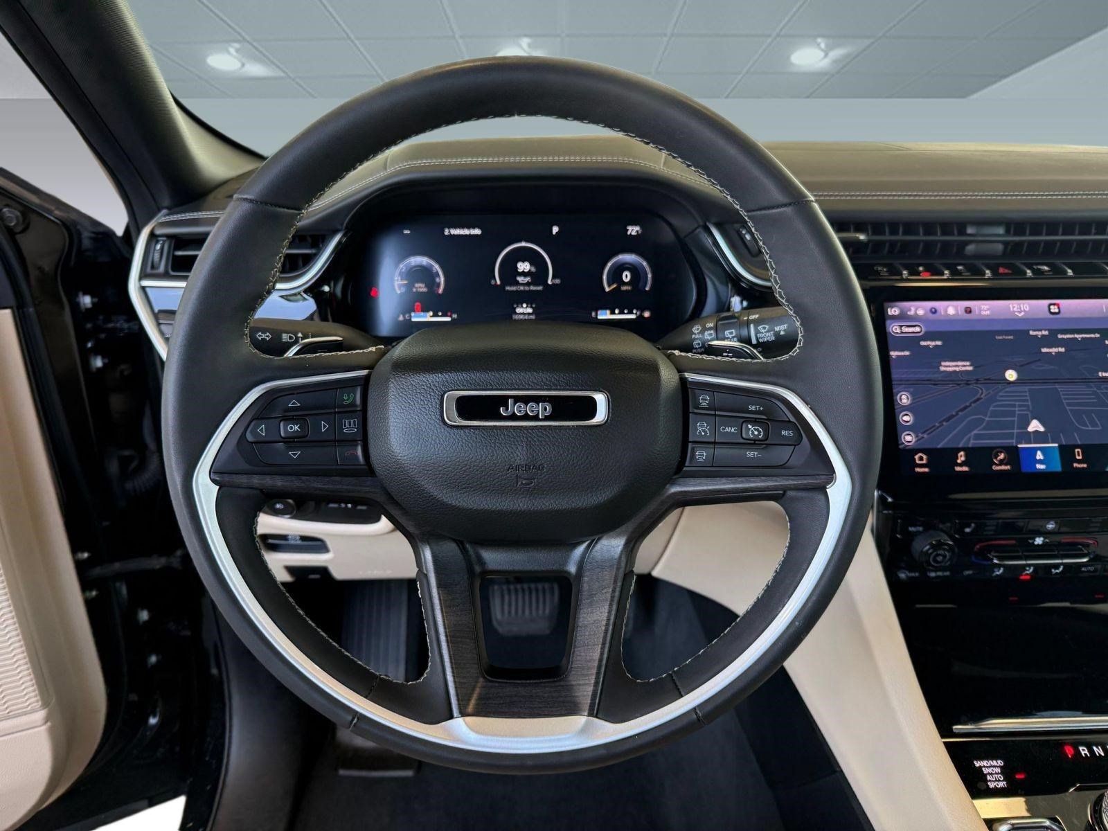 Used 2023 Jeep Grand Cherokee Limited AWD/4WD image 11