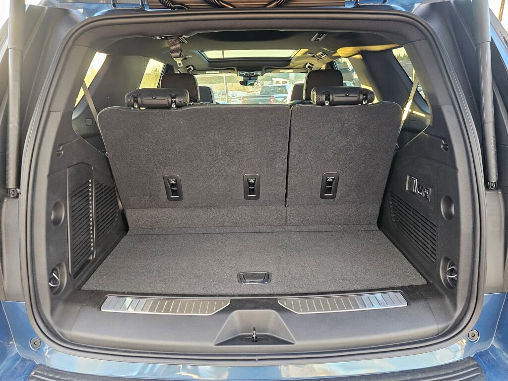 New 2026 Chevrolet Tahoe High Country w/ Sun And Tow Package image 25