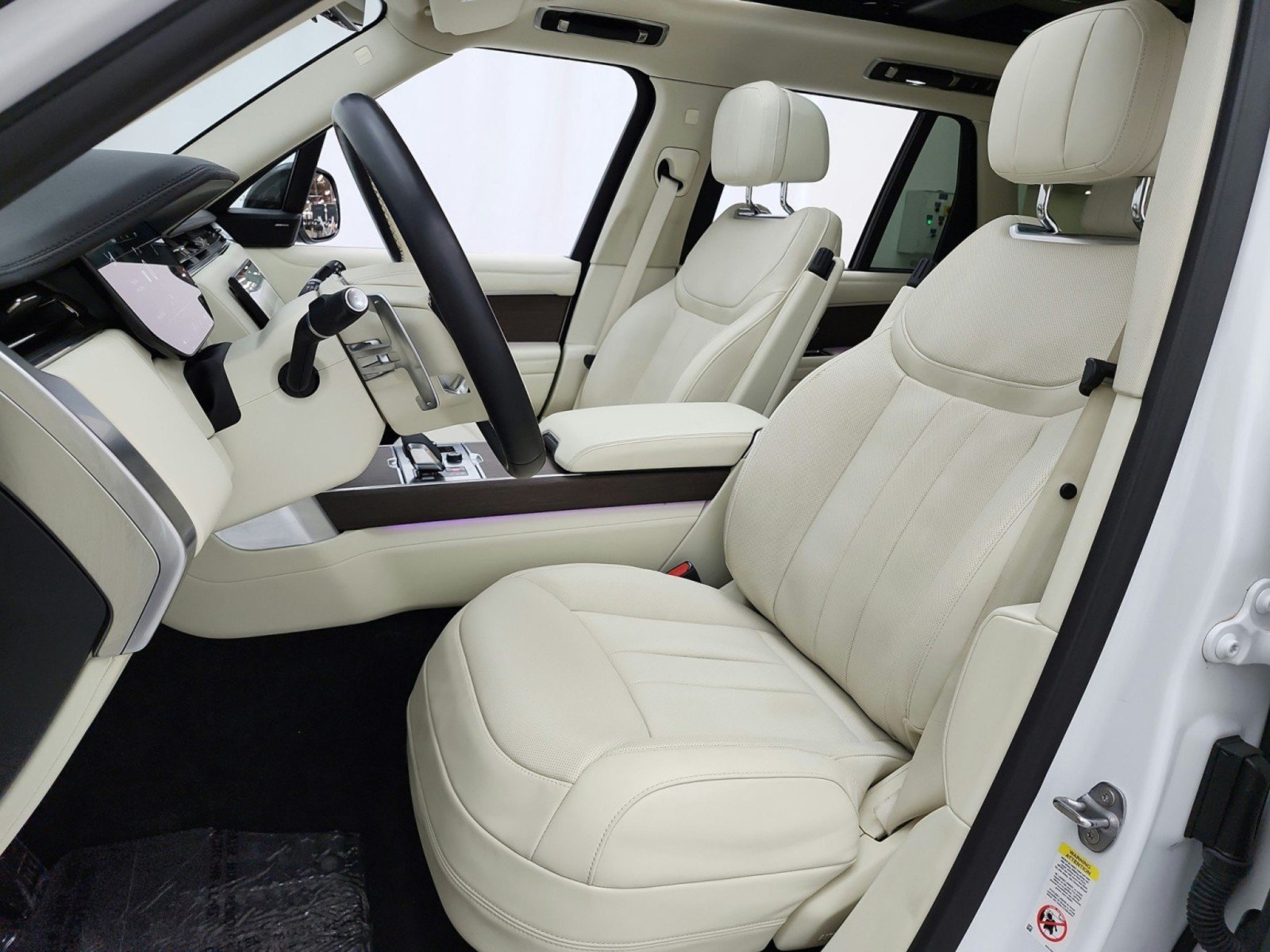 Used 2023 Land Rover Range Rover SE AWD/4WD image 13
