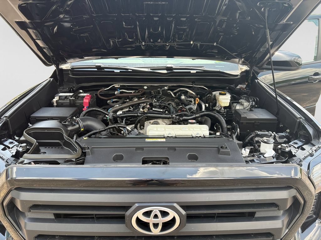Used 2024 Toyota Tacoma SR5 AWD/4WD image 16
