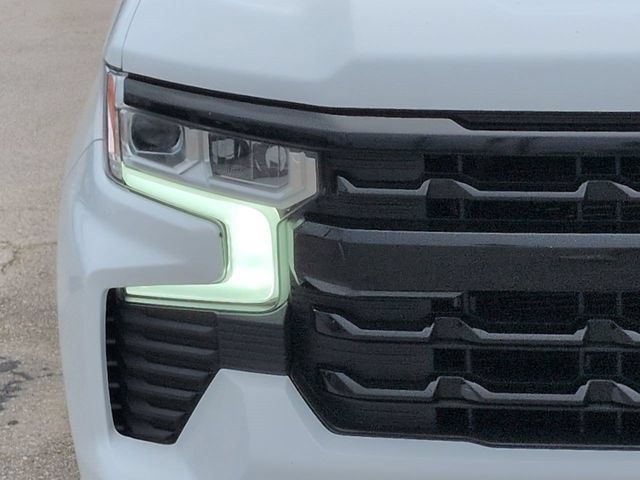 Used 2024 Chevrolet Silverado 1500 LT Trail Boss w/ Convenience Package II AWD/4WD image 10