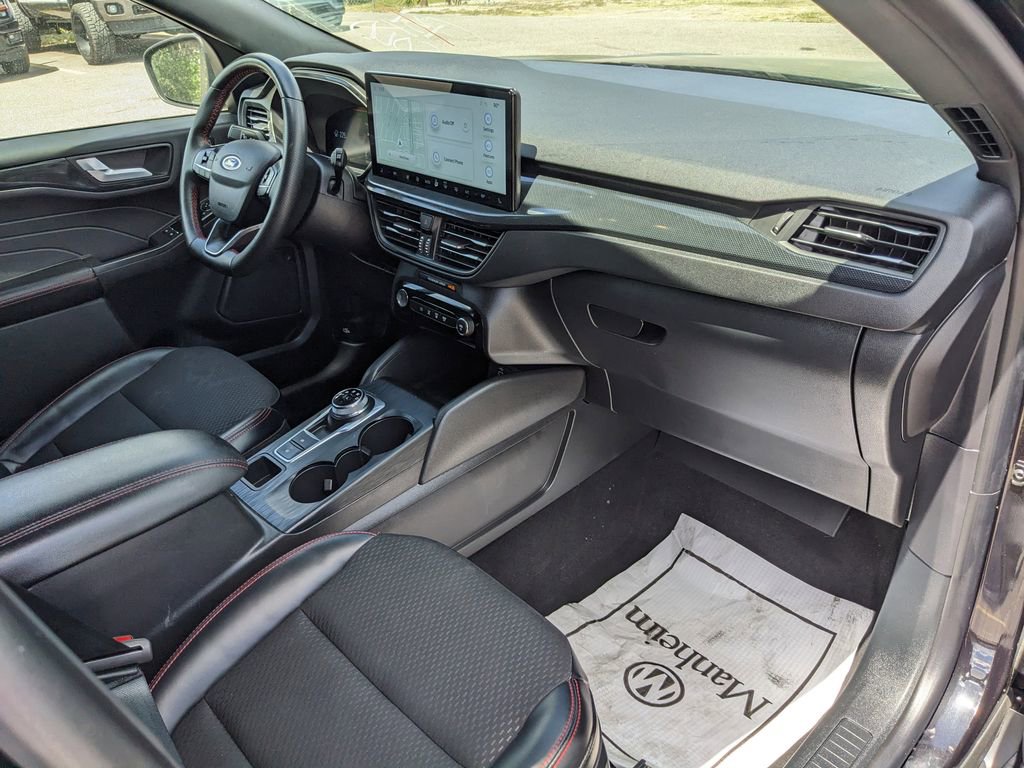 Used 2025 Ford Escape ST-Line Elite image 15