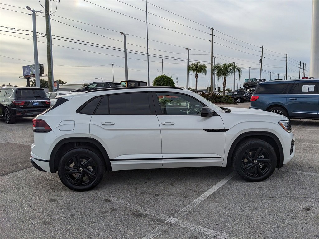 New 2026 Volkswagen Atlas Cross Sport SEL R-Line image 9