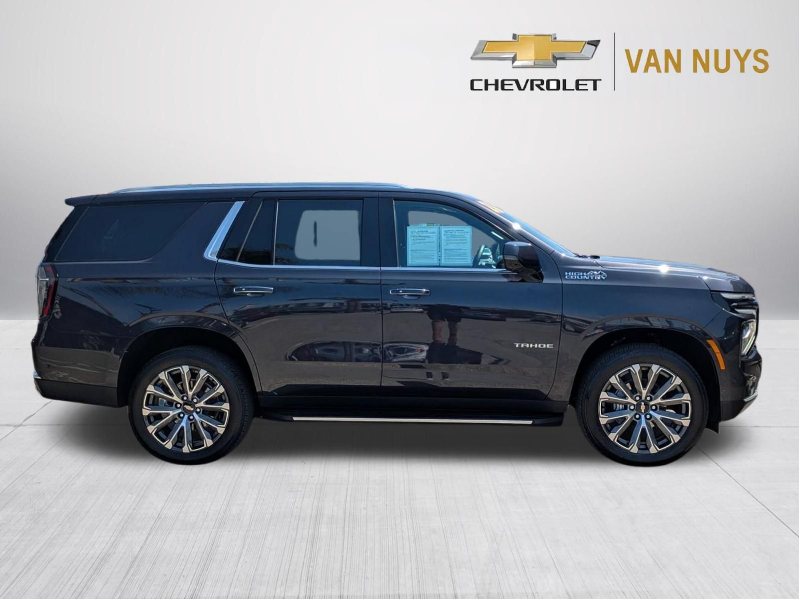 Used 2026 Chevrolet Tahoe High Country w/ Sun And Tow Package AWD/4WD image 4