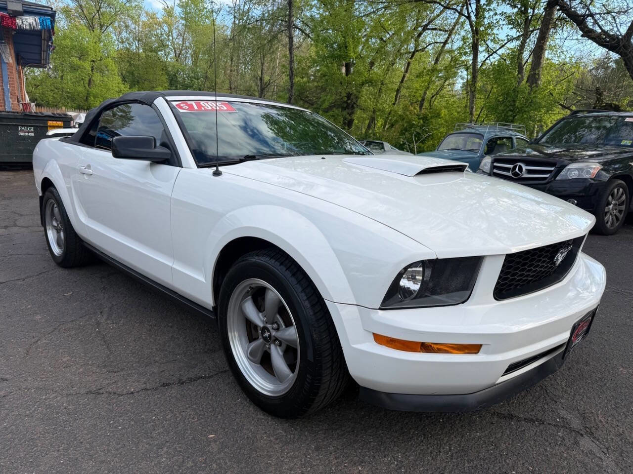 Used 2008 Ford Mustang Premium RWD image 3
