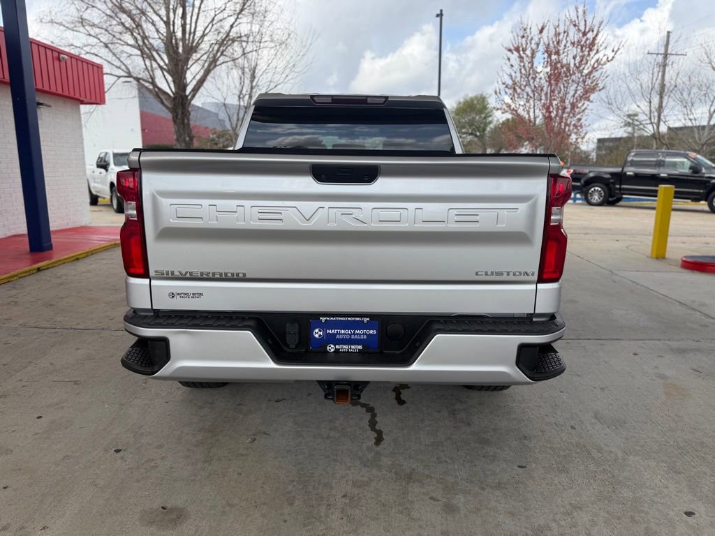 Used 2020 Chevrolet Silverado 1500 Custom w/ Custom Value Package image 4