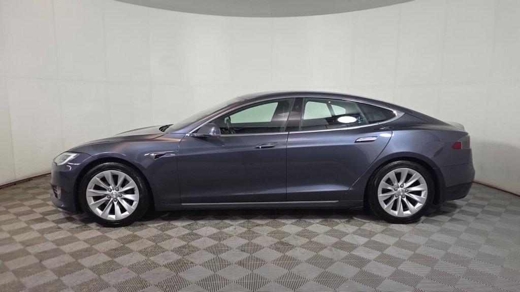 Used 2020 Tesla Model S AWD image 3