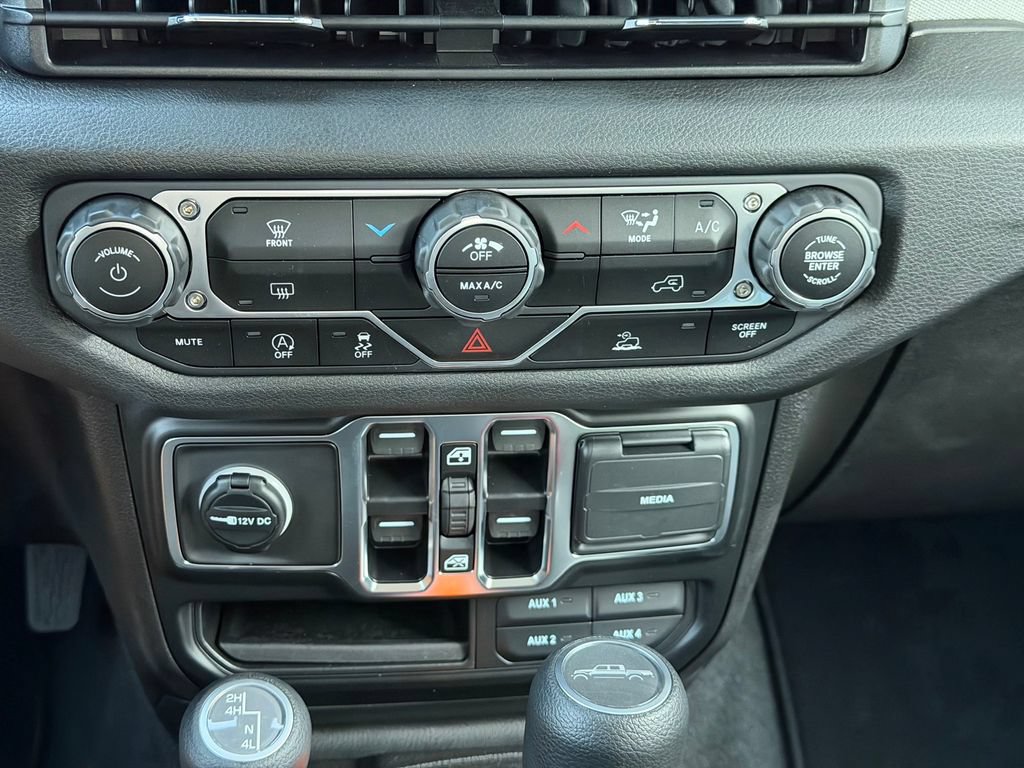 New 2026 Jeep Gladiator Sport AWD/4WD image 16