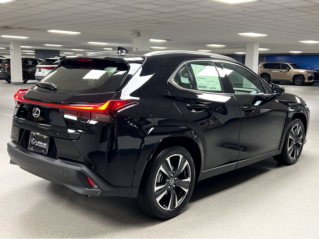 New 2025 Lexus UX 300h AWD image 7