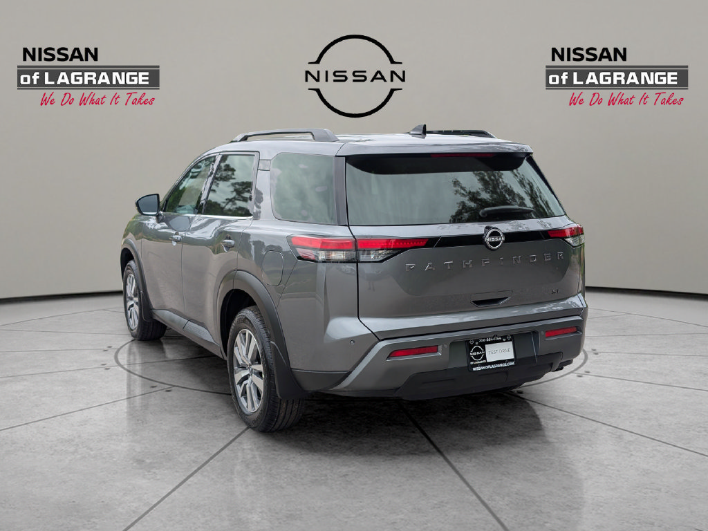 New 2026 Nissan Pathfinder SL w/ Cargo Package FWD image 7