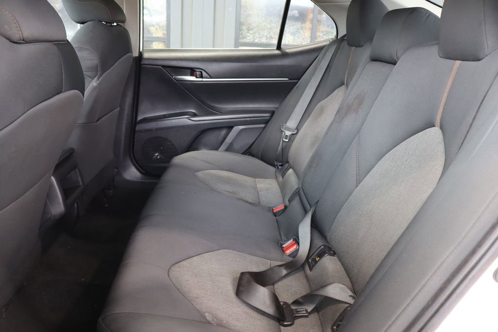 Used 2019 Toyota Camry LE image 11