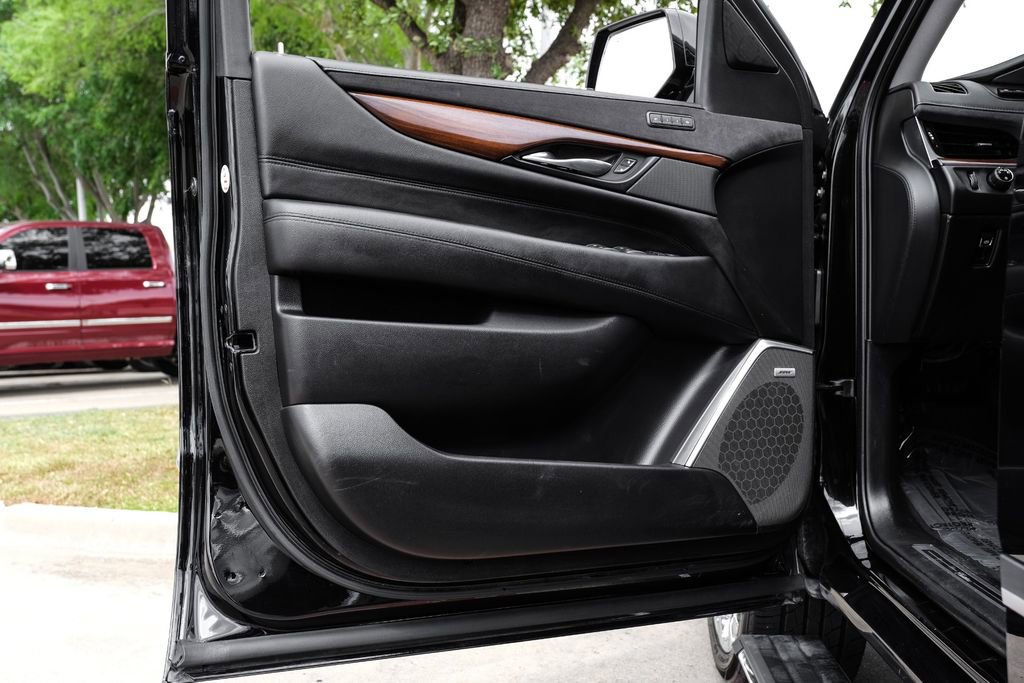 Used 2019 Cadillac Escalade Premium Luxury w/ LPO, Radiant Package RWD image 44