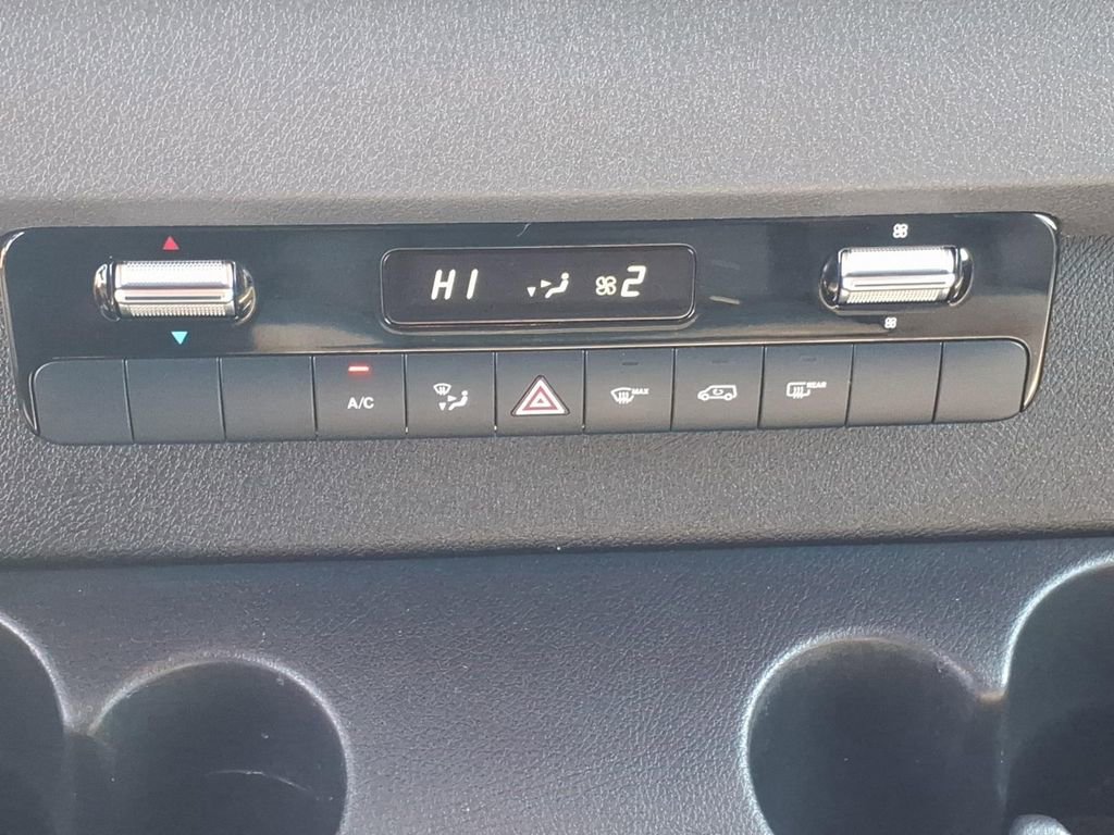 Used 2022 Mercedes-Benz Sprinter 2500 image 8