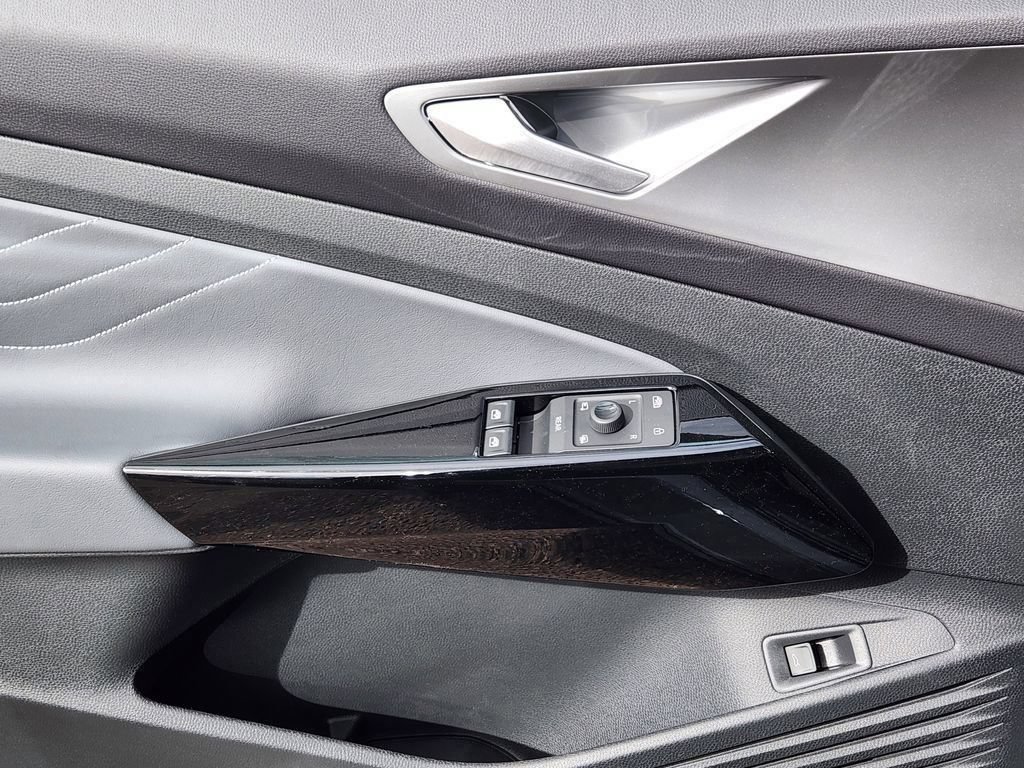 New 2026 Volkswagen ID.4 Pro S Plus AWD/4WD image 13