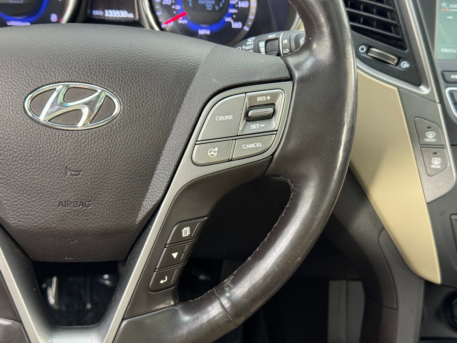 Used 2014 Hyundai Santa Fe w/ Technology Package 05 image 23