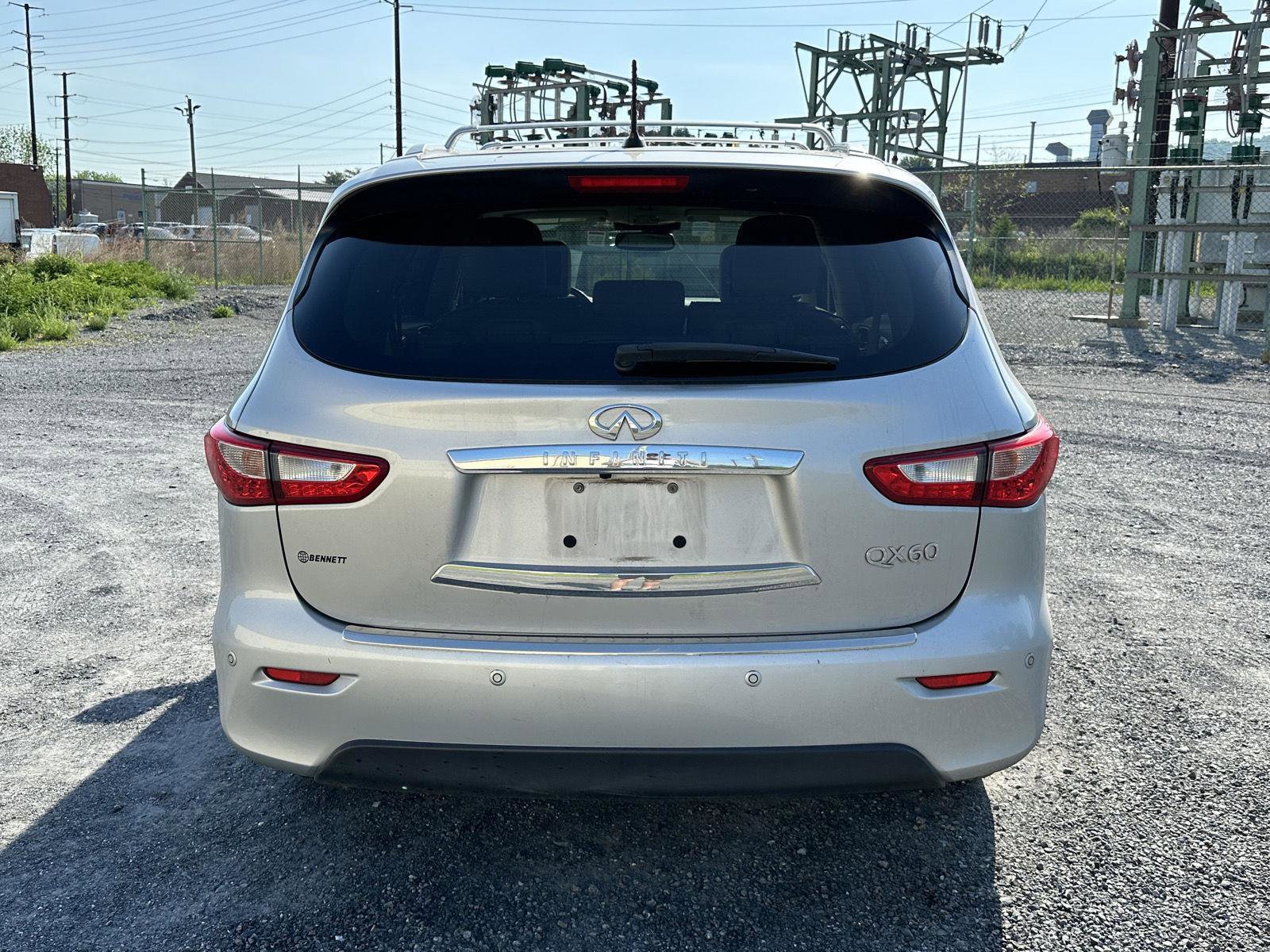Used 2015 INFINITI QX60 Luxe w/ Deluxe Touring Package AWD/4WD image 7