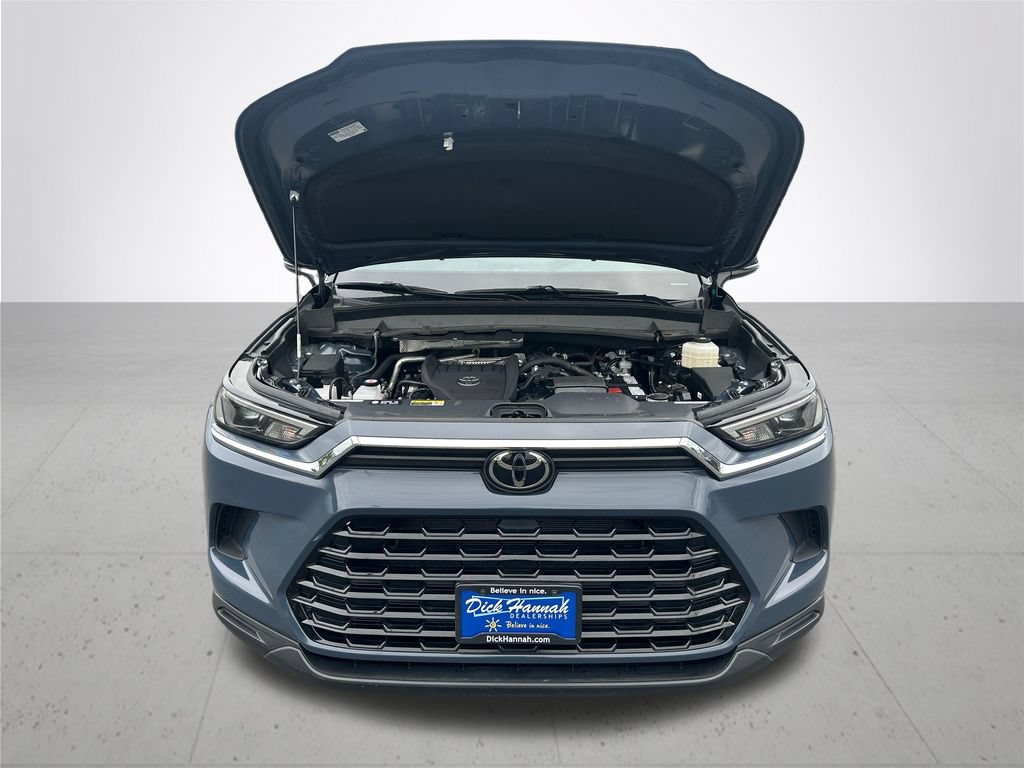 Certified 2025 Toyota Grand Highlander AWD image 5