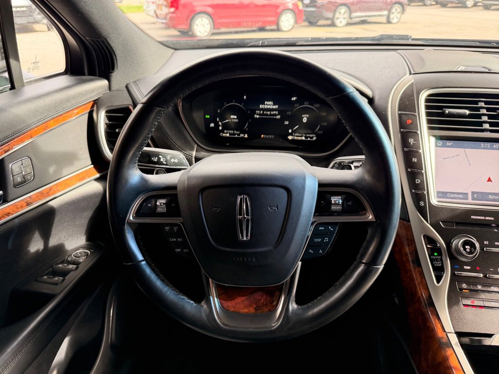 Used 2019 Lincoln Nautilus Select image 19