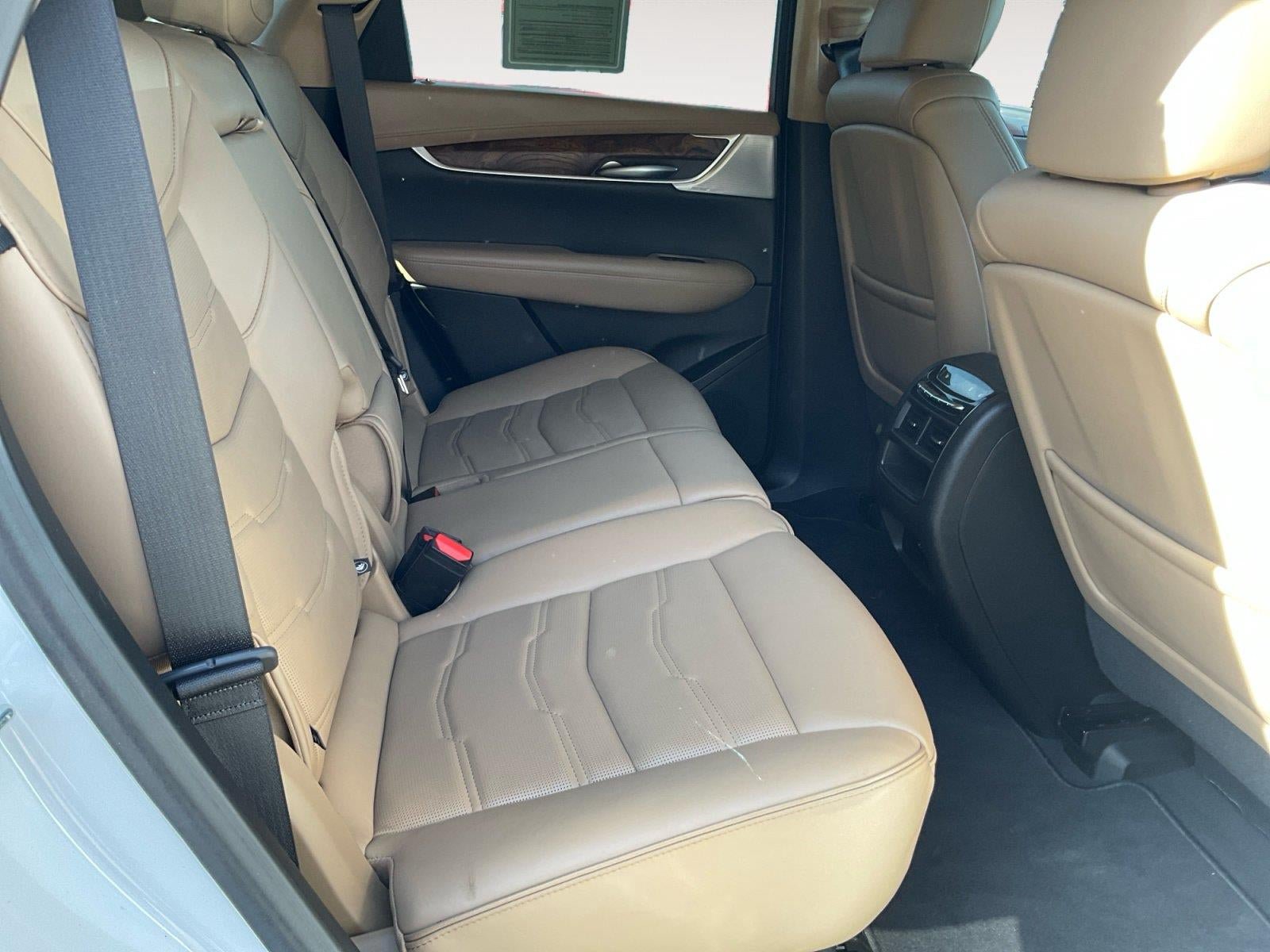Certified 2023 Cadillac XT5 Sportv w/ Platinum Package AWD/4WD image 13