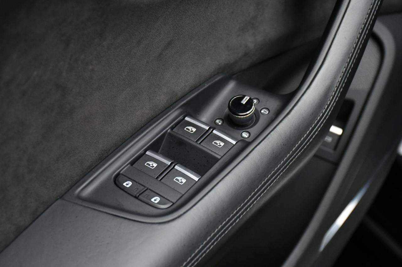 Used 2021 Audi RS Q8 w/ Black Optic Package image 24