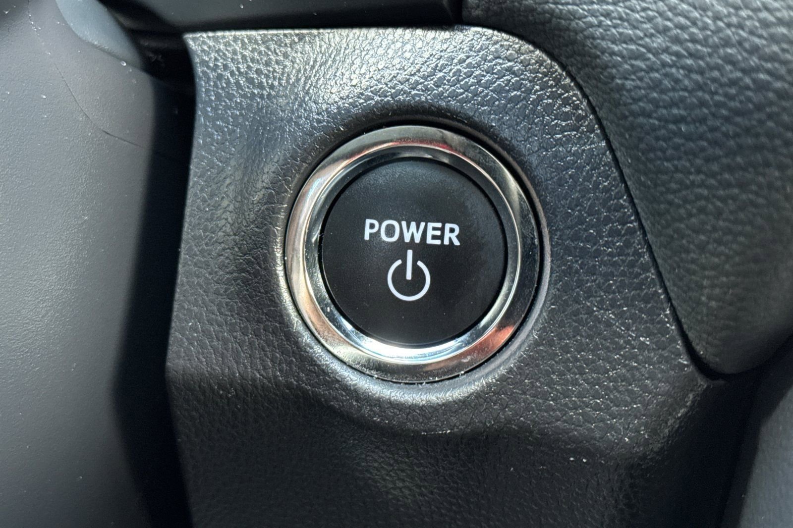 Used 2025 Toyota RAV4 XLE image 23