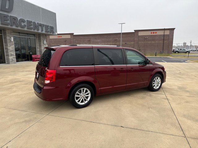 Used 2020 Dodge Grand Caravan SXT image 3