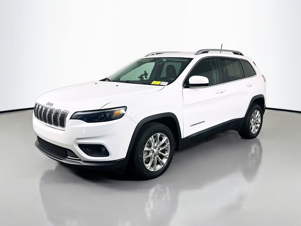 Used 2019 Jeep Cherokee Latitude w/ Cold Weather Group image 3