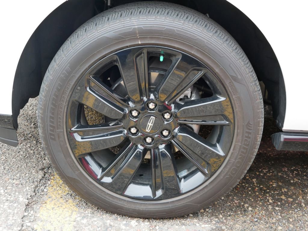 Used 2024 Lincoln Navigator L Black Label image 4