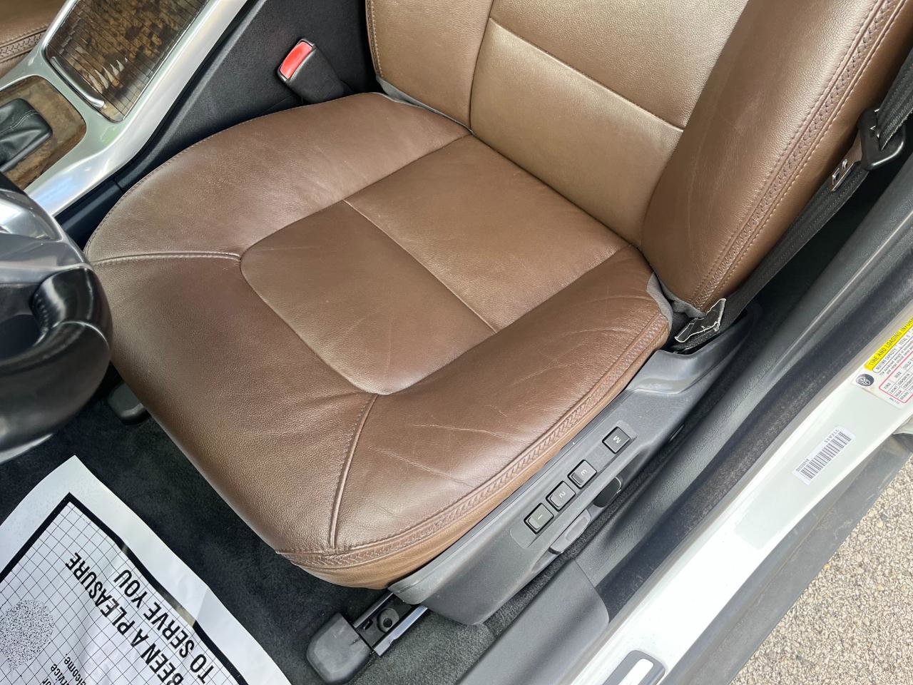 Used 2015 Volvo XC70 T6 w/ Proximity Package AWD/4WD image 22