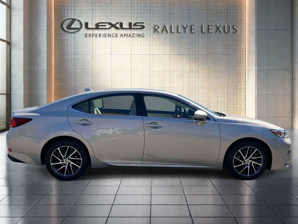 Used 2017 Lexus ES 350 w/ Navigation System Package image 3