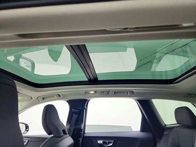New 2026 Volvo XC60 B5 Plus w/ Climate Package image 18