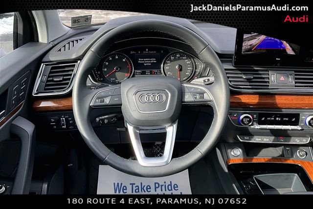 Used 2023 Audi Q5 2.0T Premium w/ Convenience Package image 5